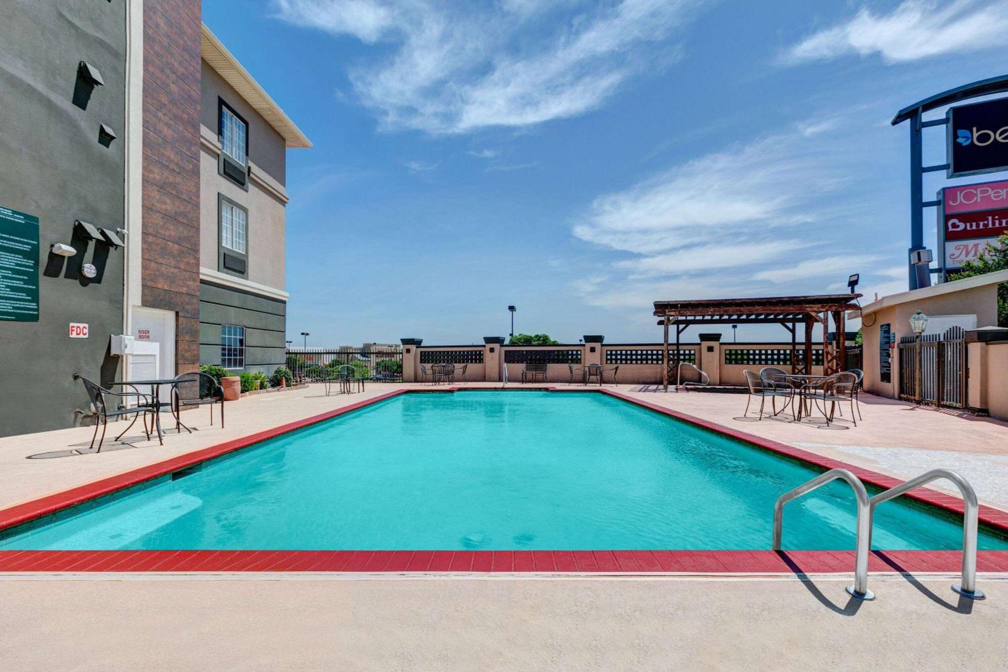 La Quinta By Wyndham וות'רפורד מראה חיצוני תמונה